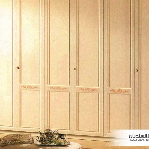دولاب ملابس